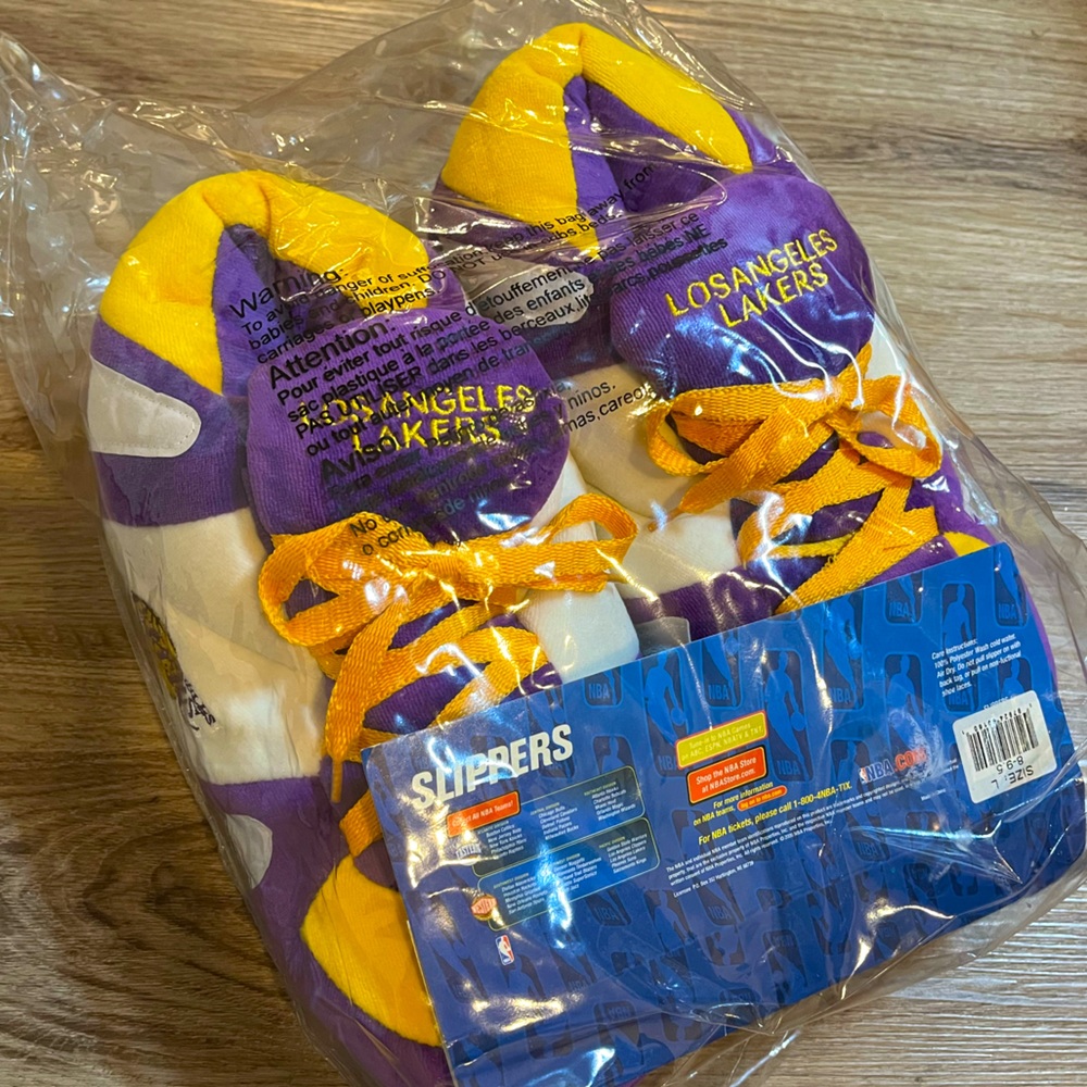 LA Lakers Comfy Feet Slippers